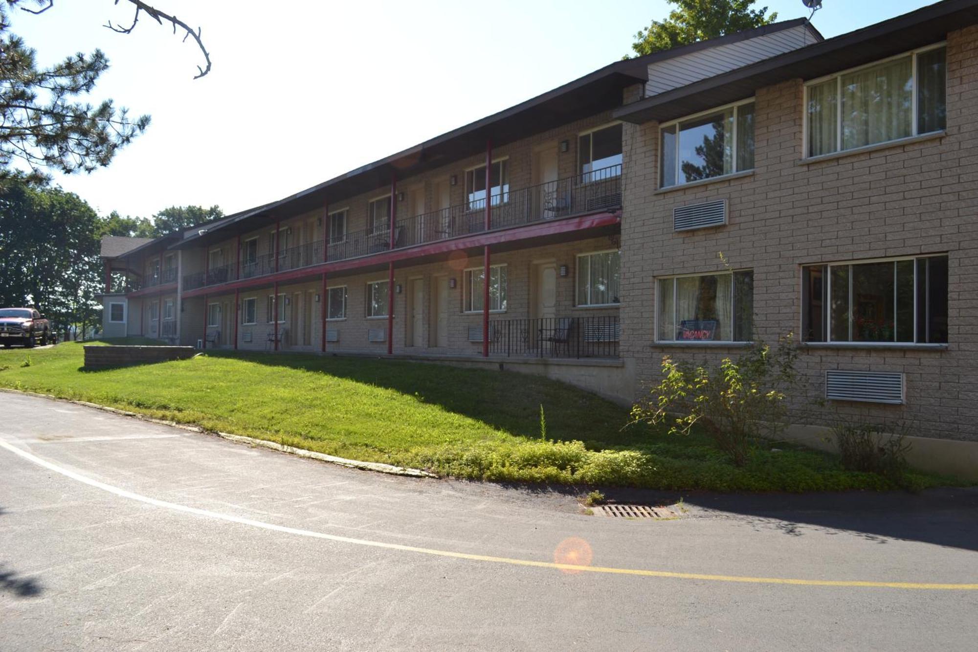 Latham Inn Exterior foto
