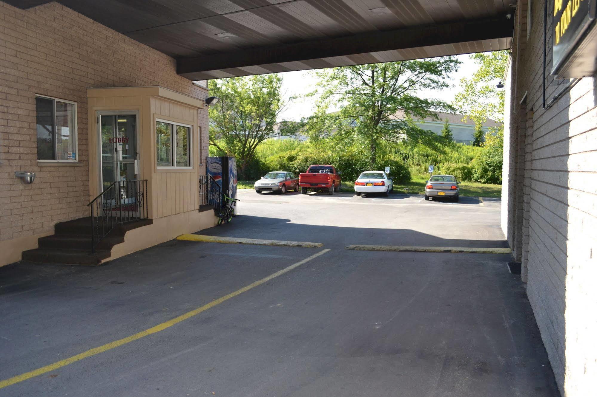 Latham Inn Exterior foto